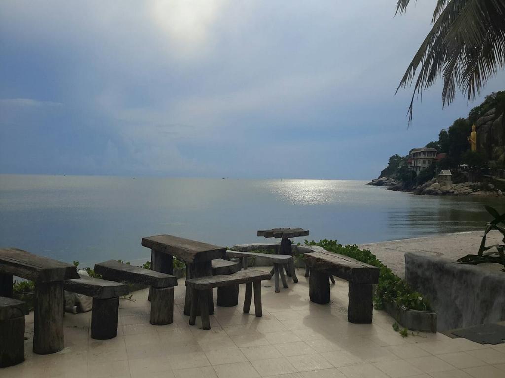 Nern Chalet Beachfront Hotel Hua Hin Exterior photo