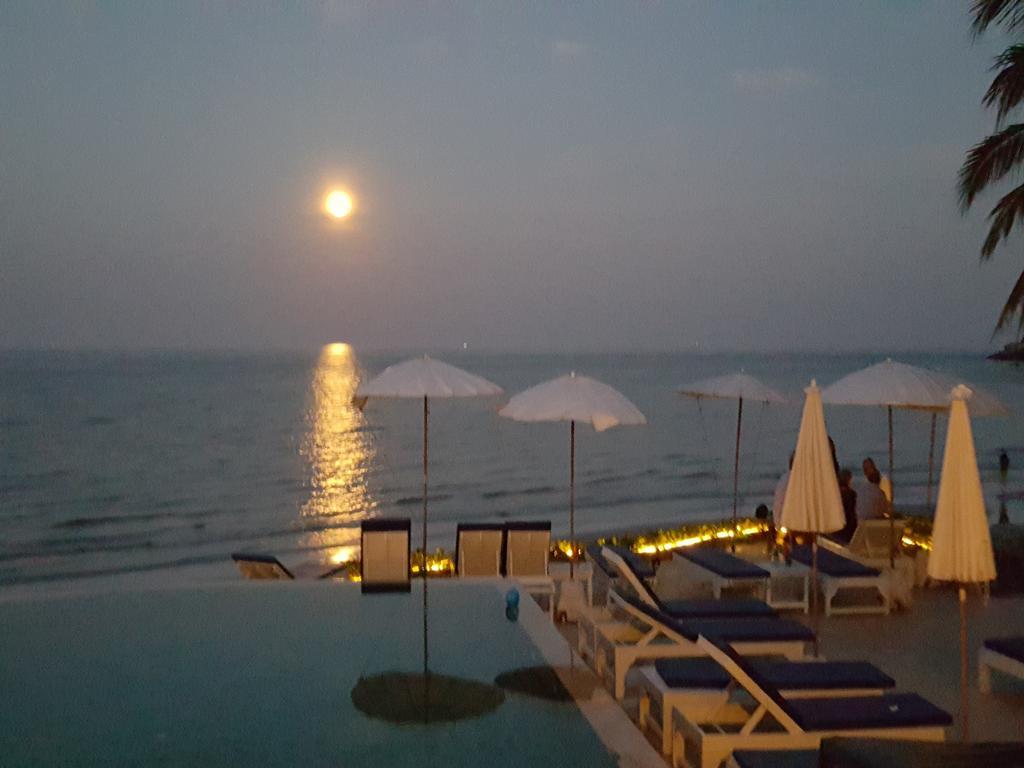 Nern Chalet Beachfront Hotel Hua Hin Exterior photo