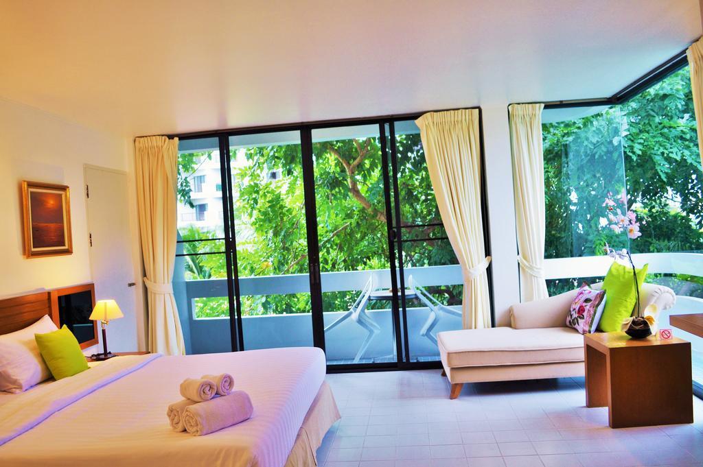 Nern Chalet Beachfront Hotel Hua Hin Exterior photo