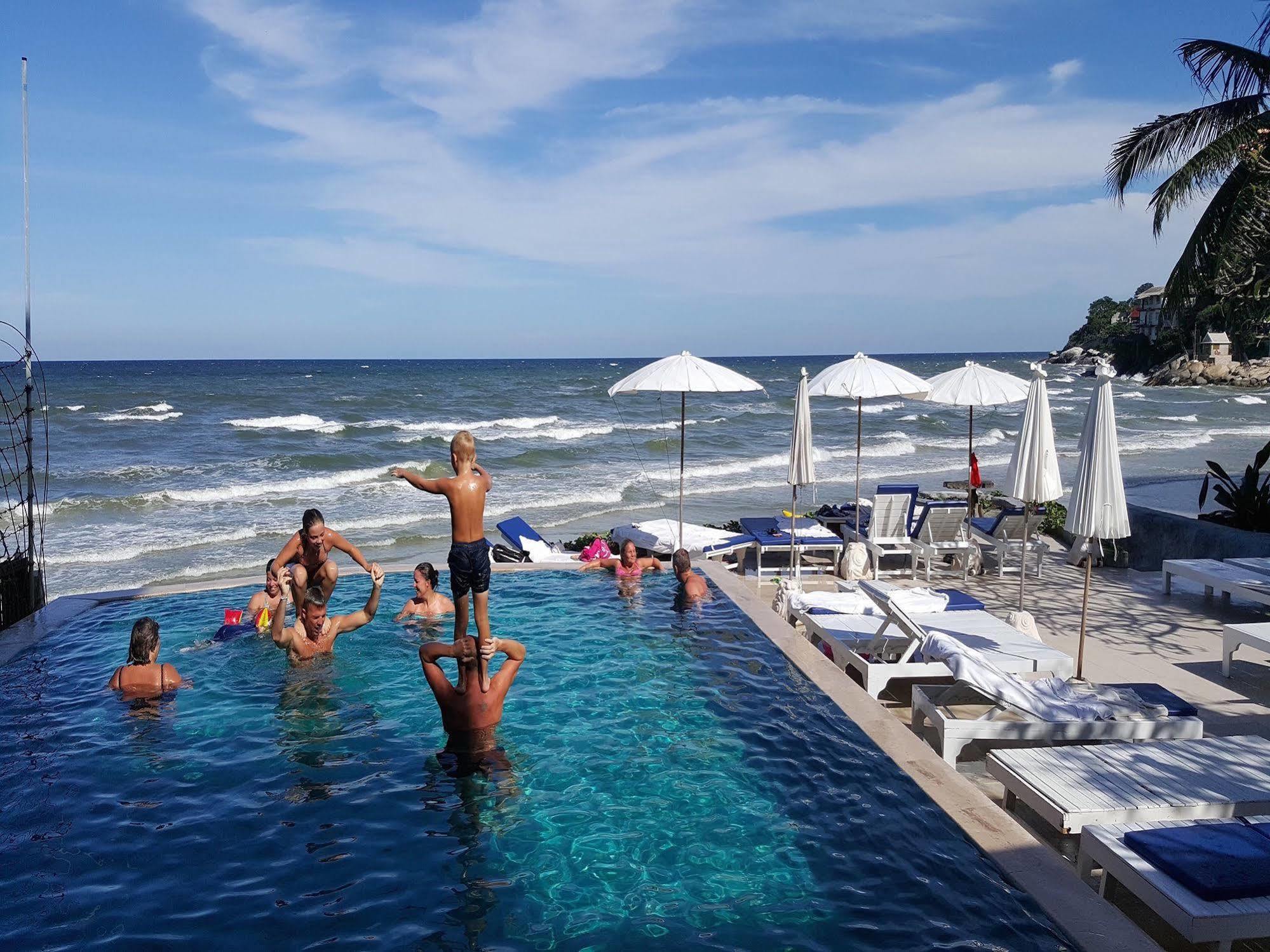 Nern Chalet Beachfront Hotel Hua Hin Exterior photo